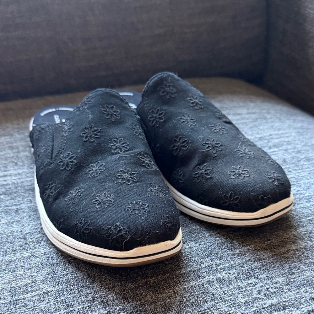 Clarks Cloudsteppers Black Slip-On Loafers